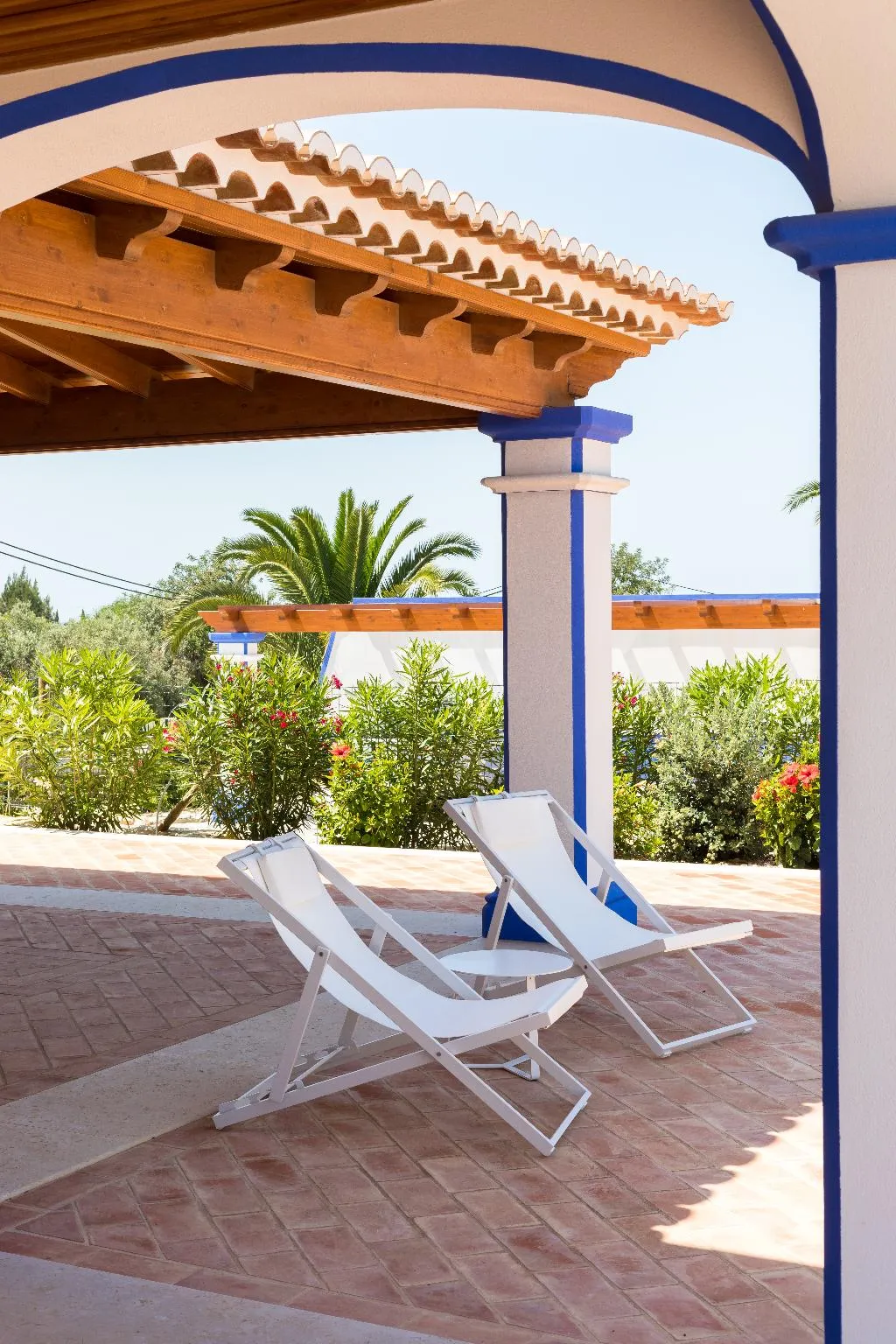 VILLA FOUR BEDROOMS Room, Shantivillas, Algarve