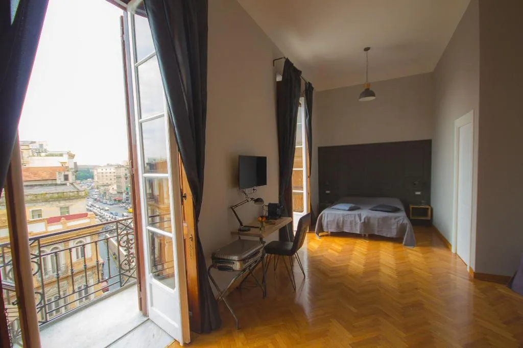 Room, Sanfelice, Naples