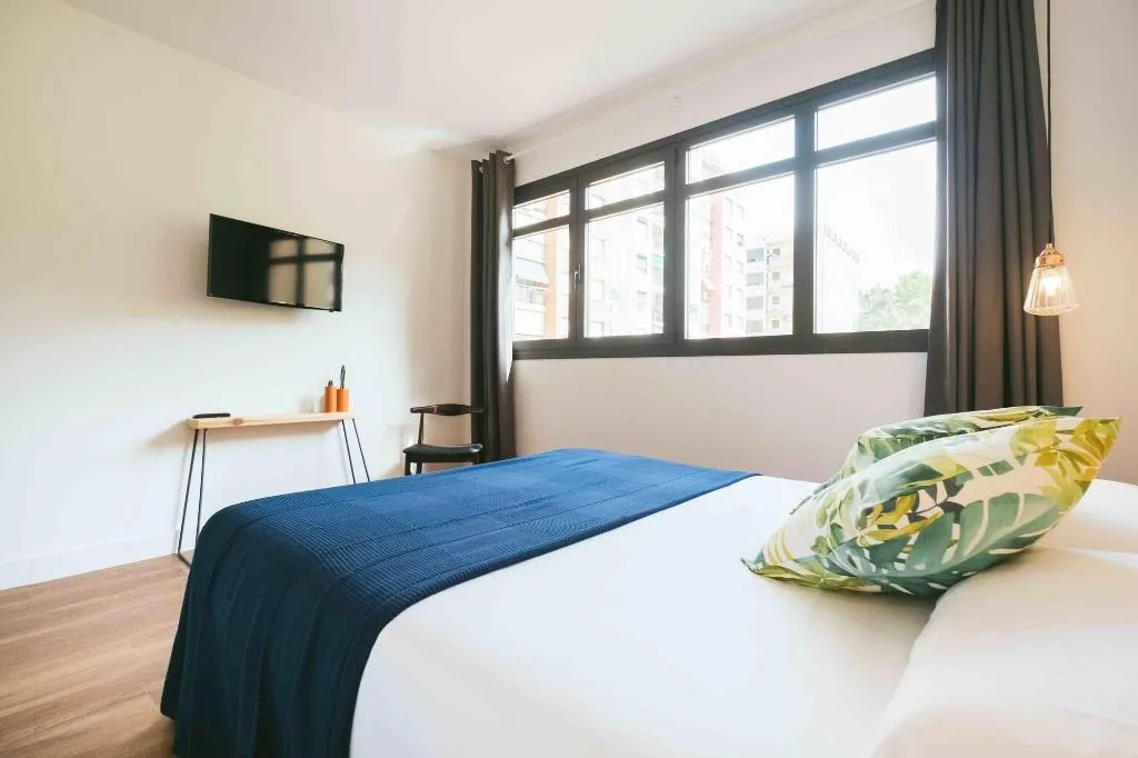 Room, Magatzem 128, Barcelona