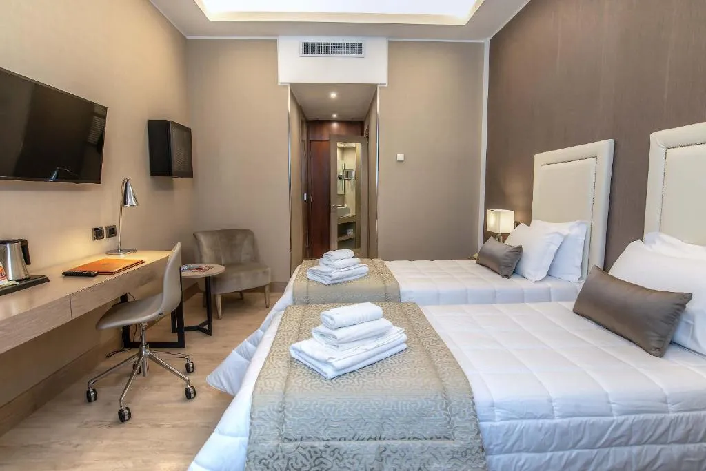Double or Twin DELUXE Room, Genova, Rome