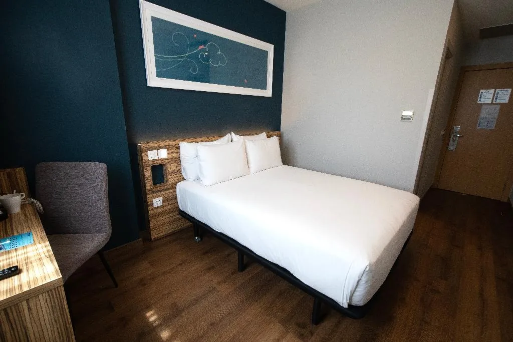 DOUBLE CAPACITY 2 Room, Travelodge Madrid Metropolitano, Madrid
