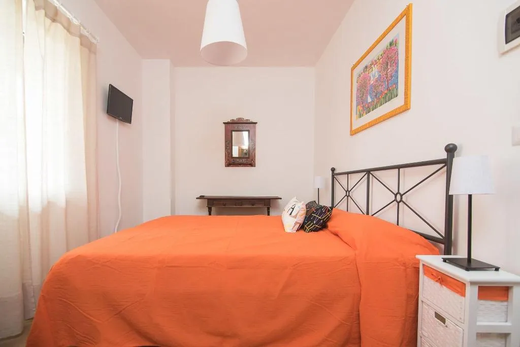 Room, Villa Degli Oleandri, Rome