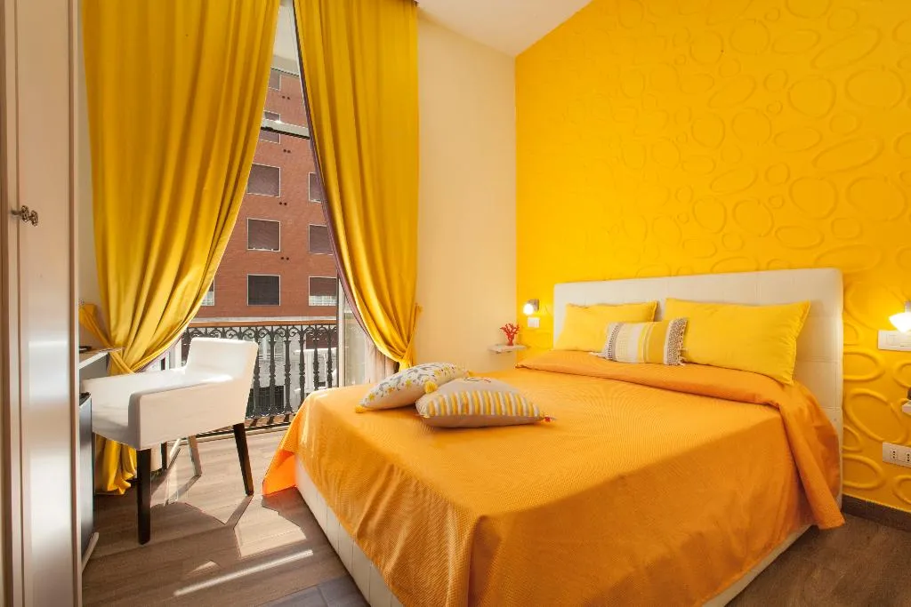 DOUBLE DELUXE Room, Suite Dei Catalani, Naples