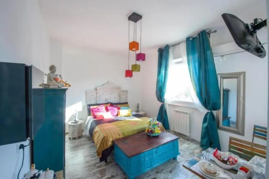 Room, Letto E Latte, Naples