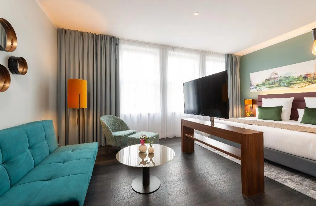 Room, Leonardo Royal Hotel Berlin Alexanderplatz, Berlin