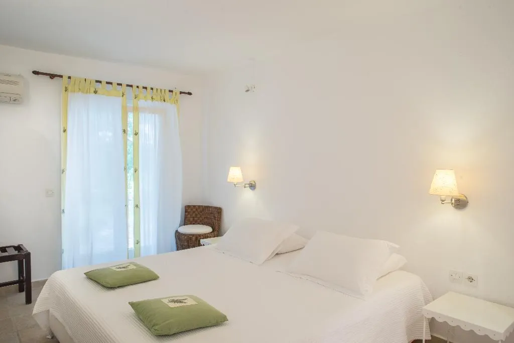 VILLA DELUXE SEA VIEW Room, Skiathos Holidays Hotel, Skiathos