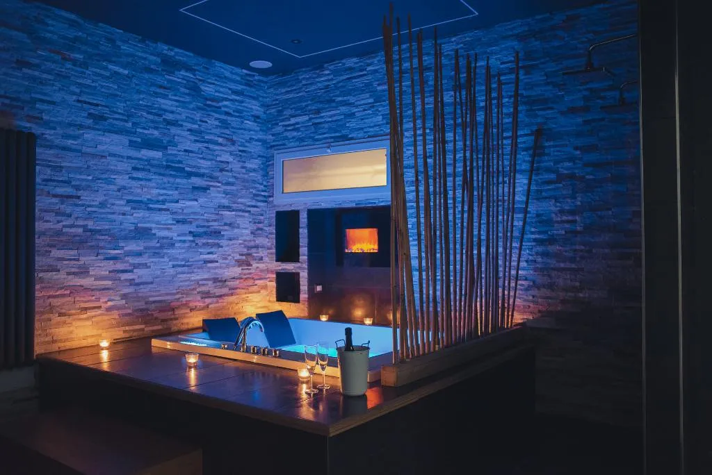 Sports and Entertainment, Sweet Sleep Bed, Naples