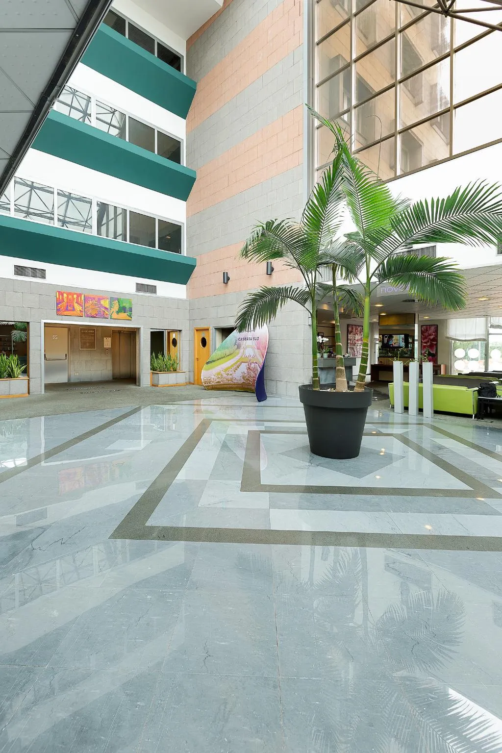 Lobby, Novotel Caserta Sud, Naples