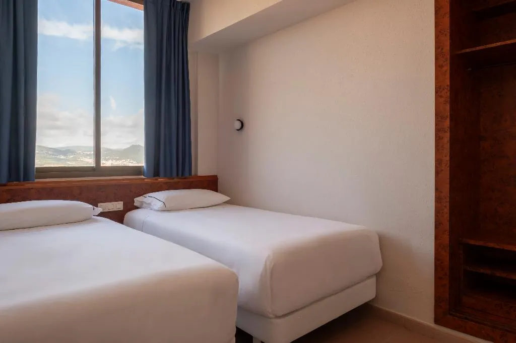 FAMILY ROOM COMFORT Room, Hesperia Sant Joan, Barcelona