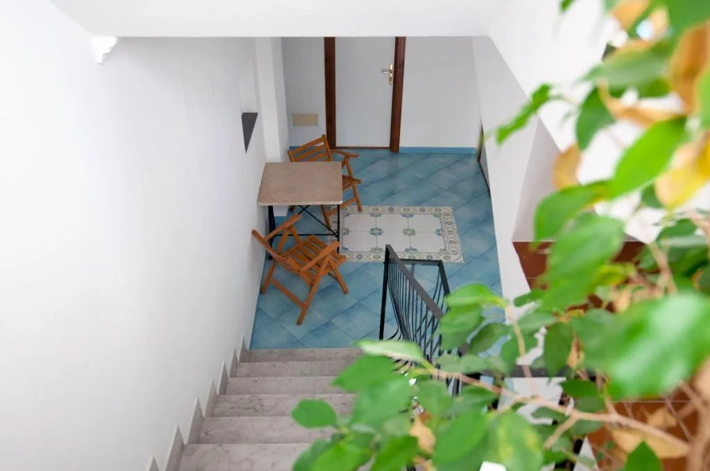 Room, Albergo Macrì, Naples