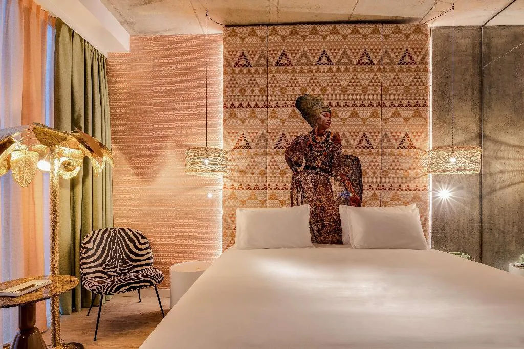 DOUBLE SUPERIOR Room, nhow Amsterdam RAI, Amsterdam