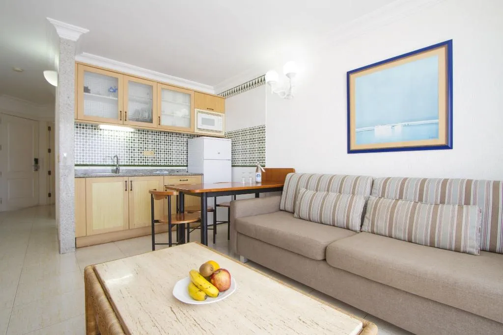 TWIN TWO BEDS Room, Plus Fariones Apartamentos, Lanzarote