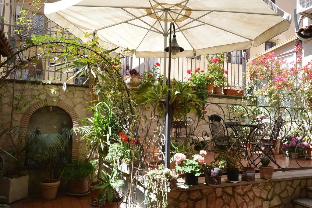 Terrace, Alexis, Rome