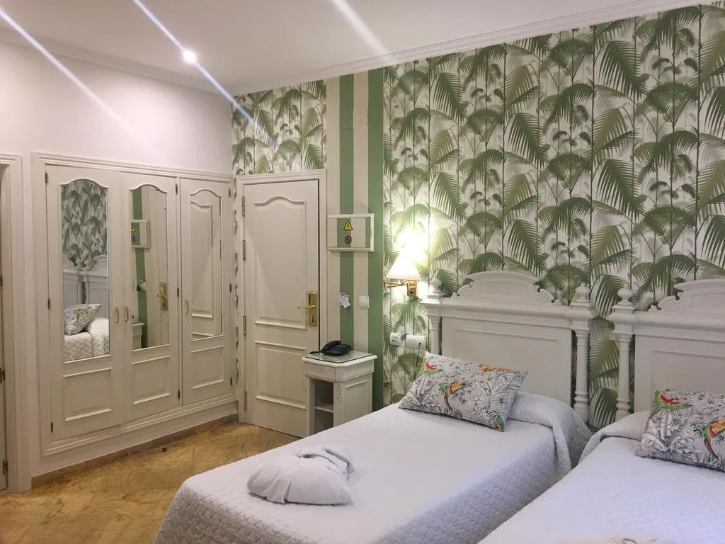 DOUBLE TWO BEDS Room, Adriano Hotel, Seville