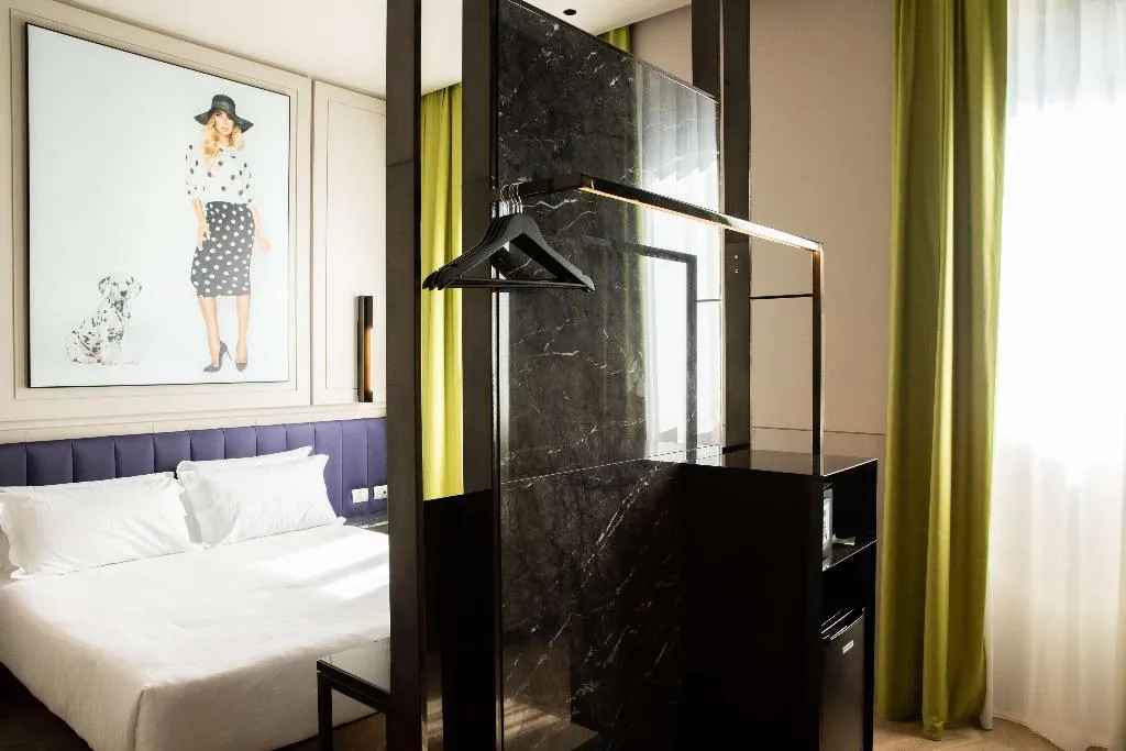 Room, Heart Hotel, Milan