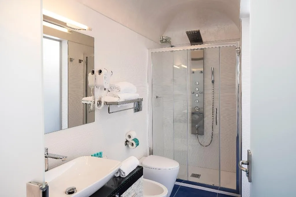 SUITE DELUXE ONE BED Room, Grifo Hotel Charme&SPA, Naples