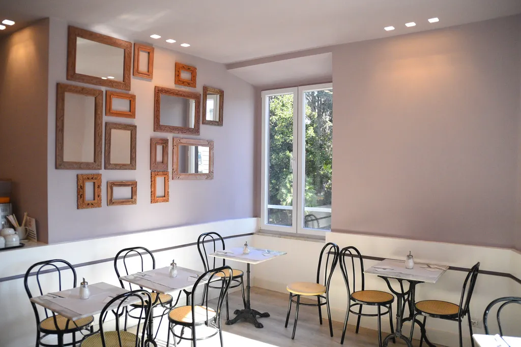 Bar, Fiori, Rome