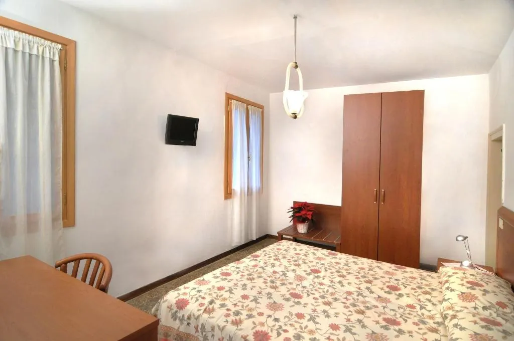 Room, Albergo Marin, Venice