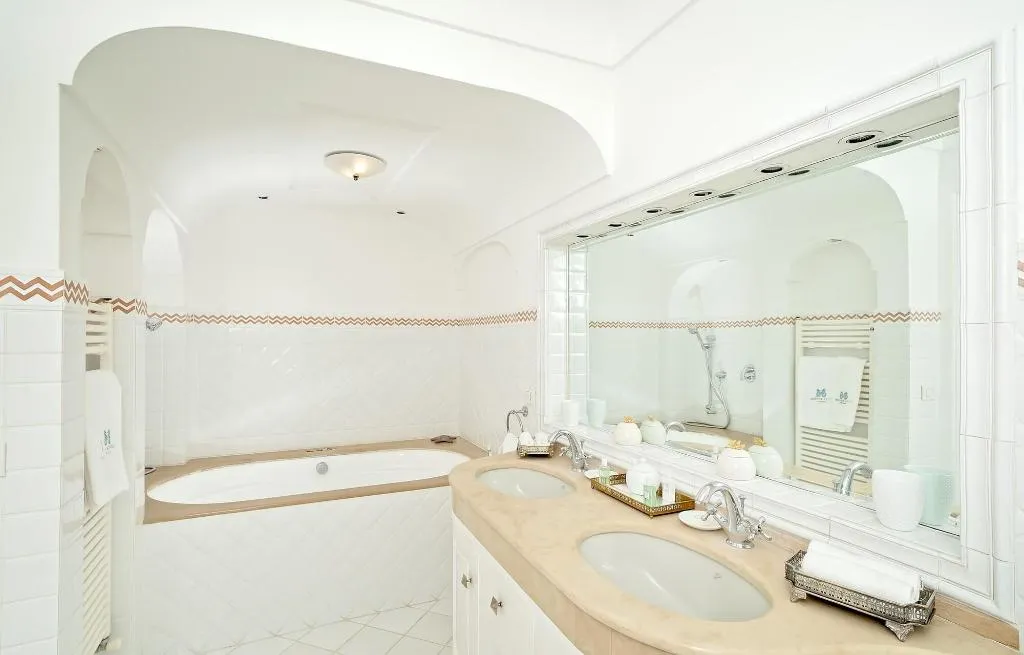 Room, Villa Boheme Exclusive Luxury Suites, Naples
