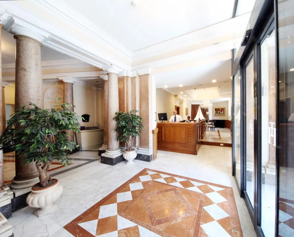 Lobby, Traiano, Rome
