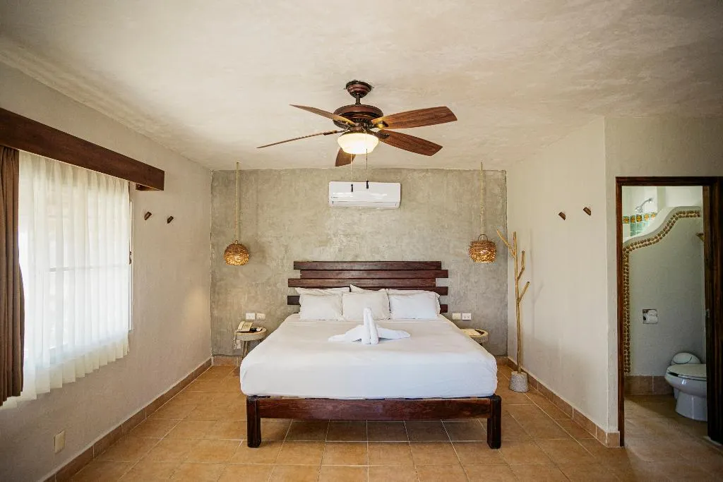 Room OCEAN VIEW KING BED Room, Petit Lafitte, Playa Del Carmen