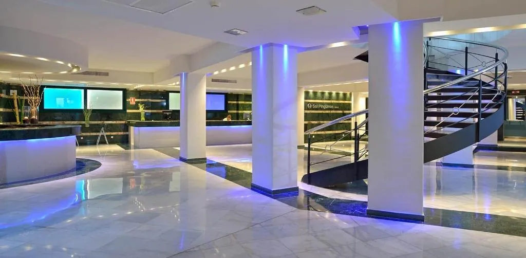Lobby, Sol Milanos Pinguinos, Menorca