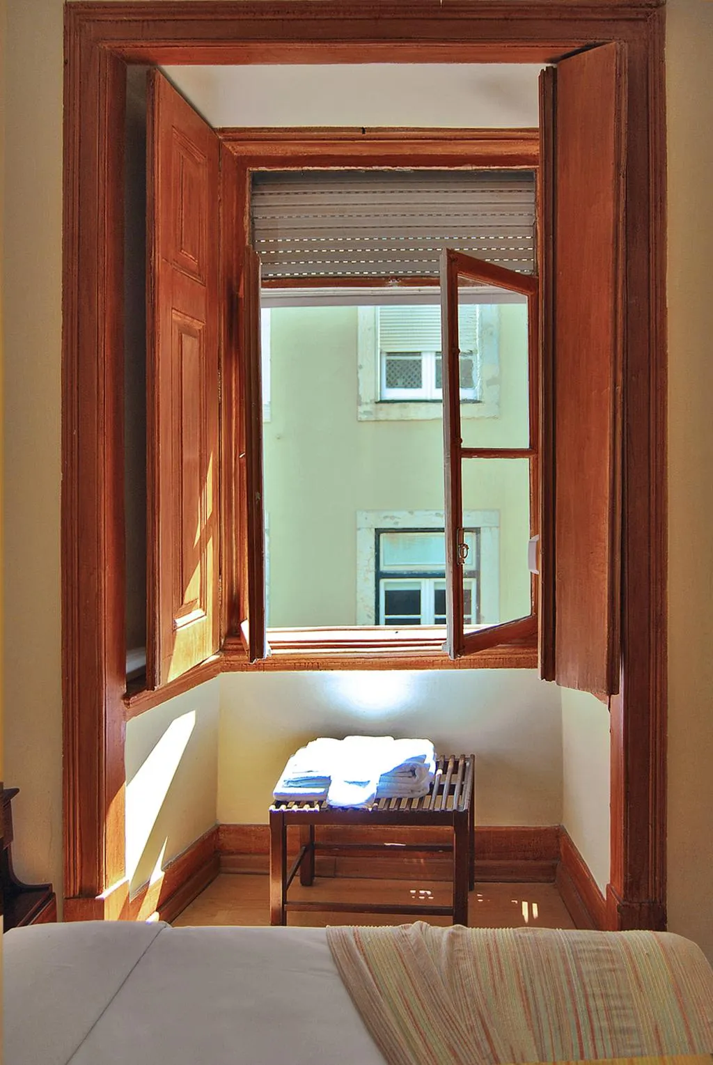 DOUBLE WITH SHARED BATHROOM Room, 161 Norte Guesthouse, Lisbon