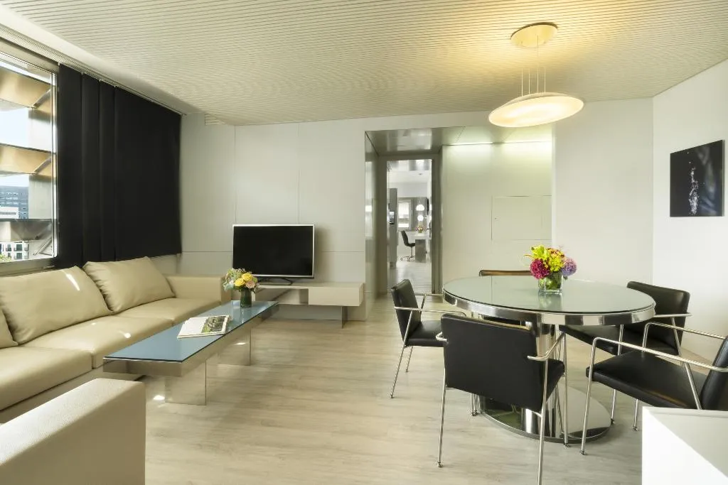 Room, NH Collection Barcelona Constanza, Barcelona