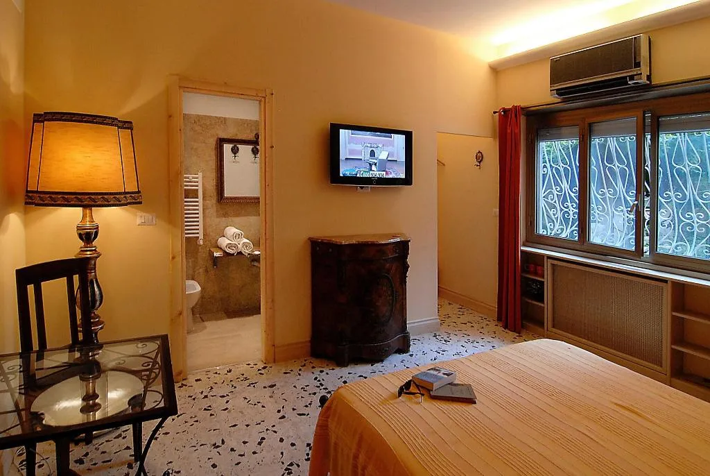 Room, Tiburtina Garden, Rome