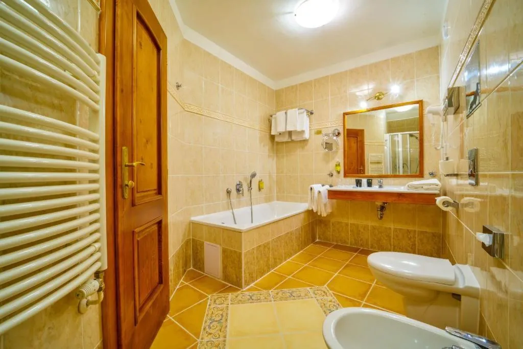 SINGLE STANDARD Room, Josephine Old Town Square - Czech Leading Hotel, Prague