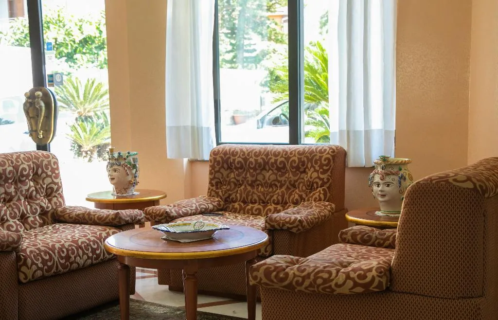 Lobby, Za Maria, Palermo