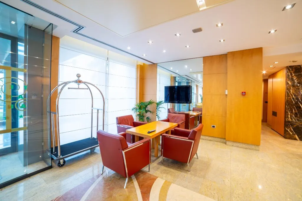 Lobby, Tiffany Milano, Milan