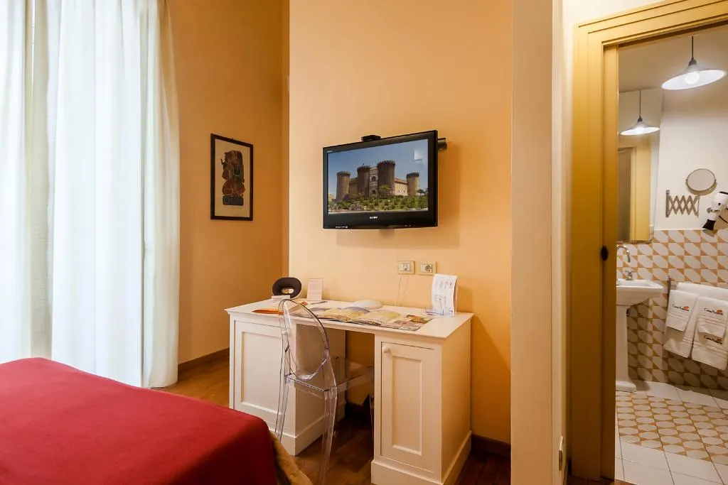 TRIPLE DELUXE WITH BALCONY Room, Casa Astarita, Naples
