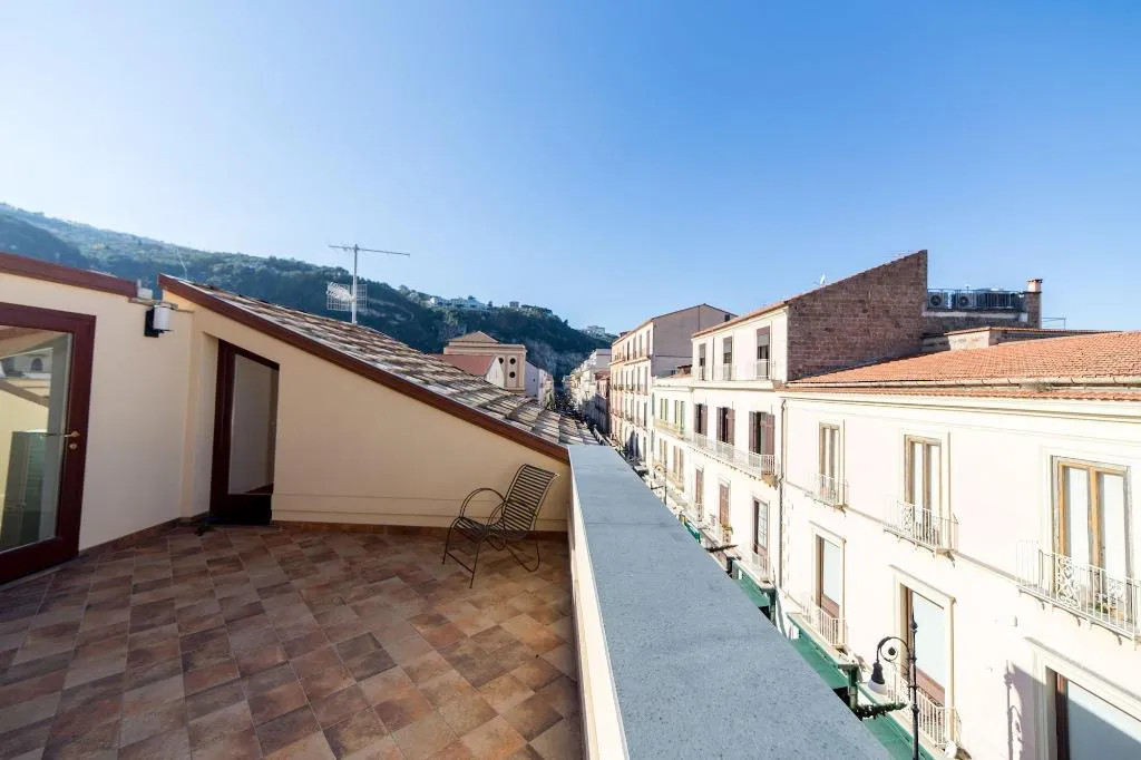 Terrace, Residenza Il Campanile, Naples