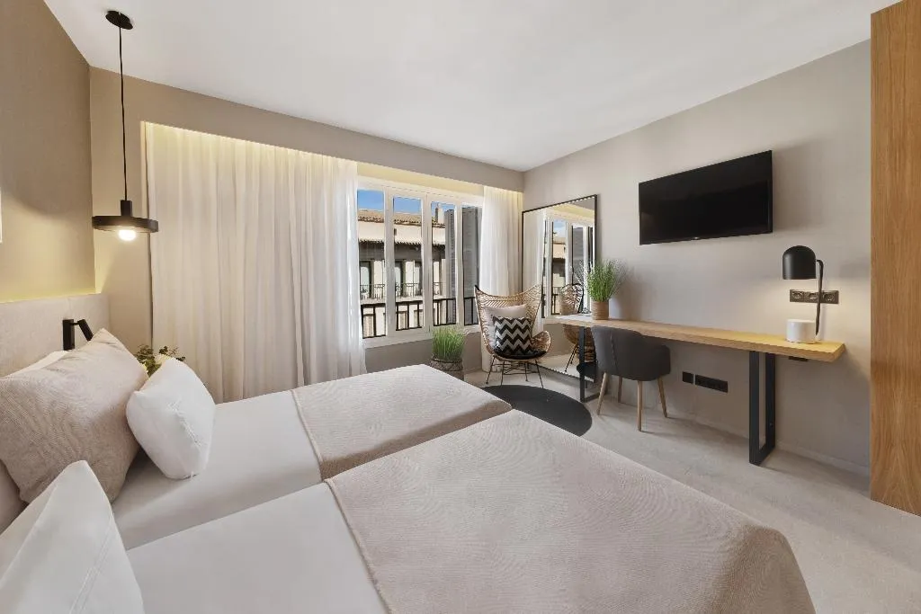 Double or Twin STANDARD Room, Almudaina, Majorca