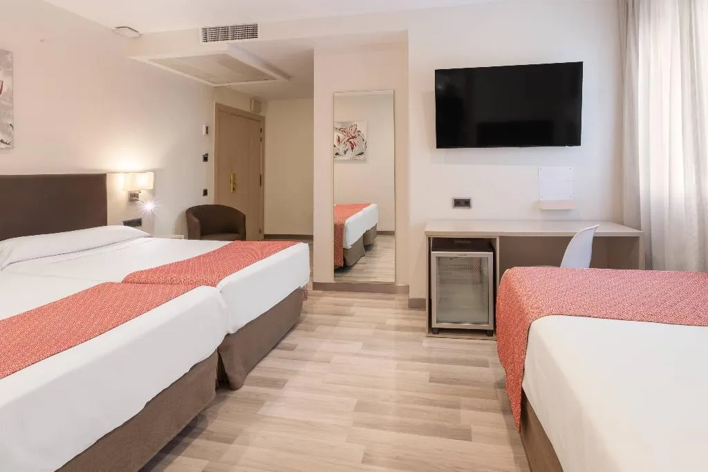 TRIPLE STANDARD Room, Catalonia Hispalis, Seville