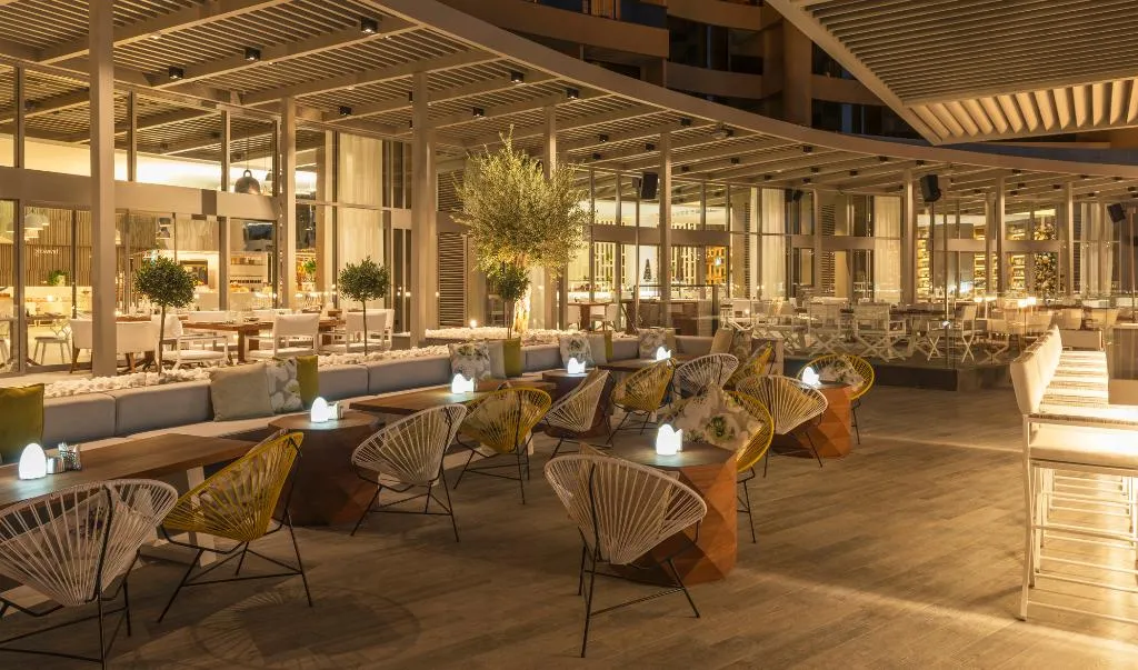 Restaurant, Le Royal Meridien Beach Resort and Spa, Dubai