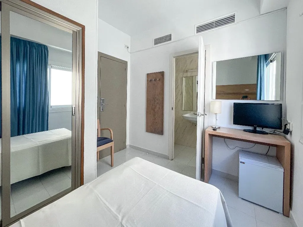 SINGLE STANDARD Room, Ibiza Playa, Ibiza
