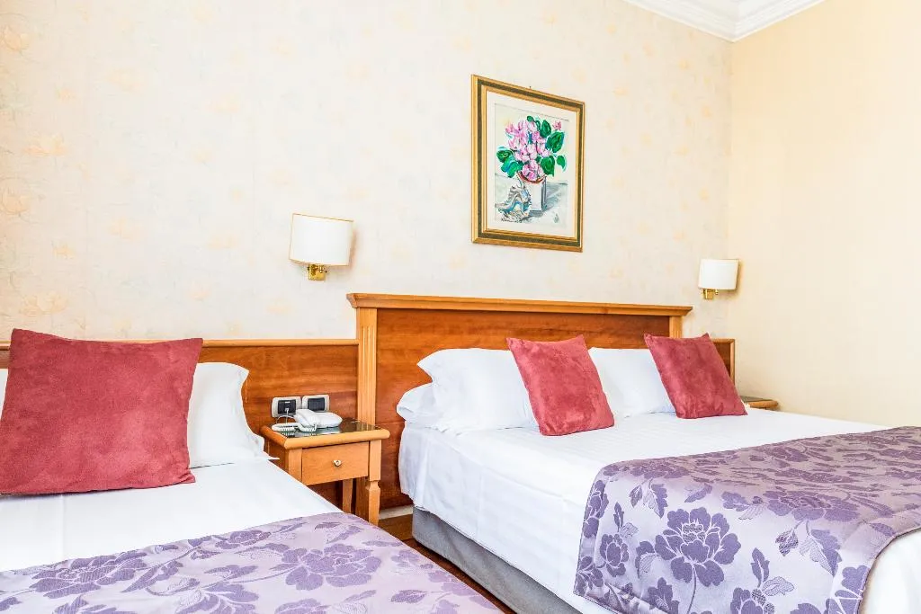 TRIPLE STANDARD Room, Giolli Nazionale, Rome