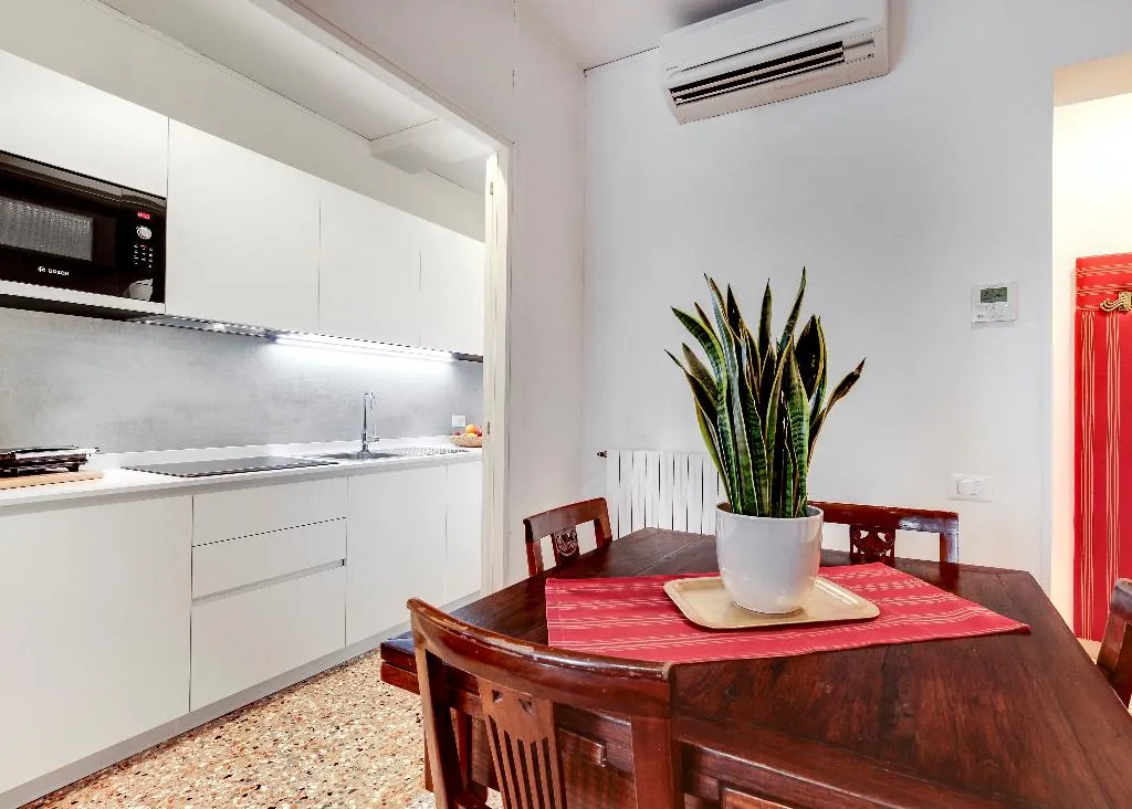 APARTMENT CAPACITY 2 ONE BEDROOM Room, Palazzo Schiavoni Residenza d'Epoca, Venice