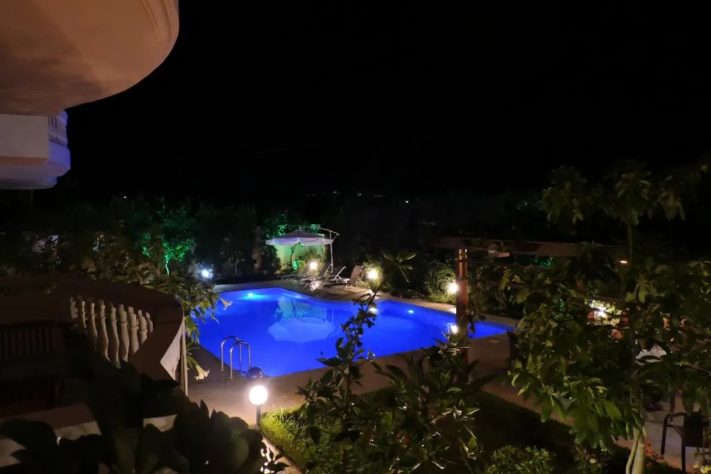 Pool, Golden Rose, Crete