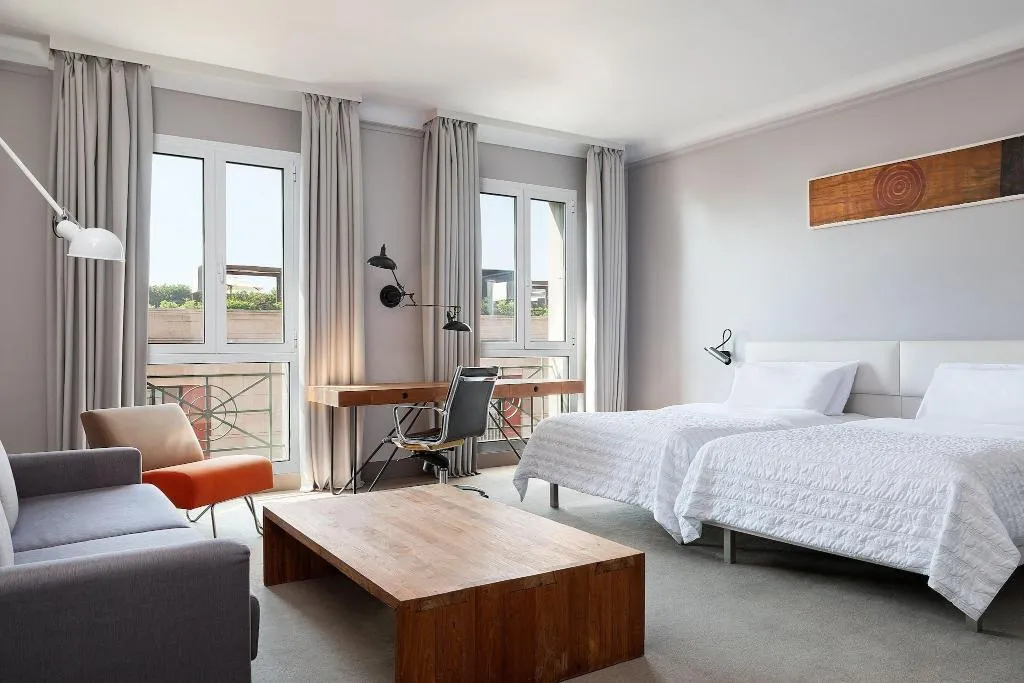 Room, Le Meridien Barcelona, Barcelona