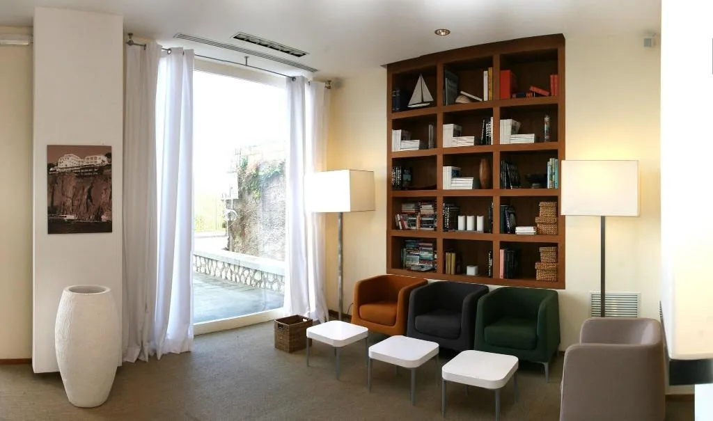 Lobby, Rota Suites, Naples