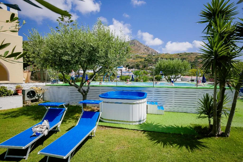 Pool, Casa Adolfo, Naples