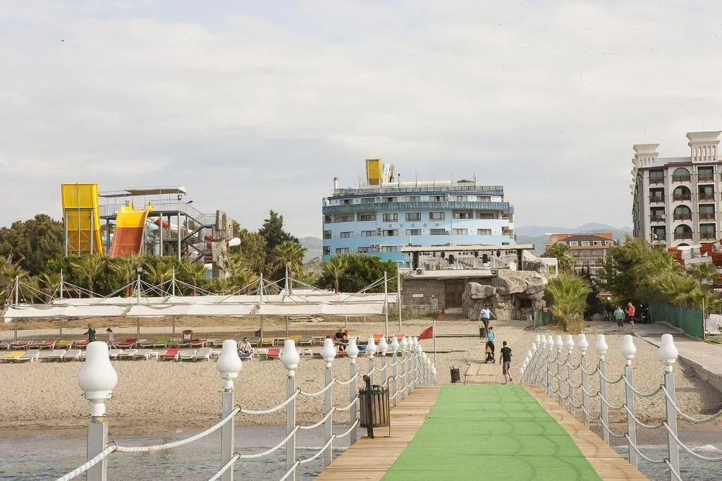 Terrace, Bera, Antalya