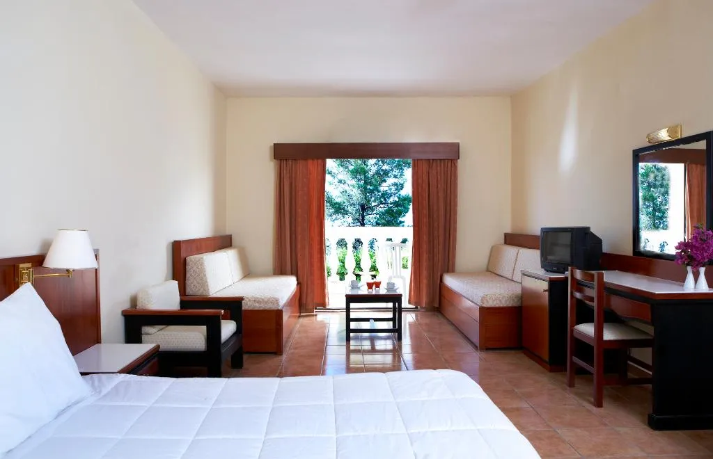 FAMILY ROOM GARDEN VIEW Room, Sunshine Corfu Hotel & Spa, Corfu