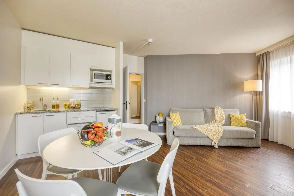 APARTMENT ONE BEDROOM Room, Citadines Sainte Catherine Brussels, Brussels