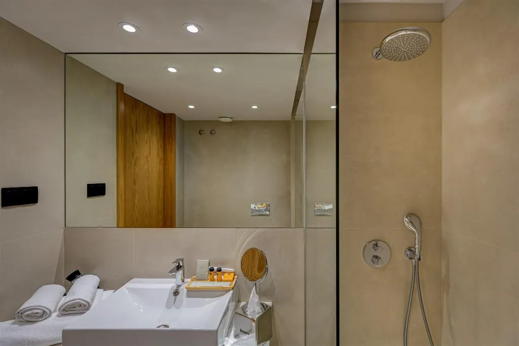 TRIPLE STANDARD Room, Hotel Acta The Clover, Porto
