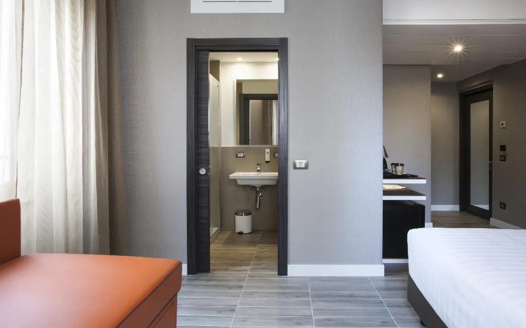 SINGLE SUPERIOR Room, The Republic Hotel, Rome