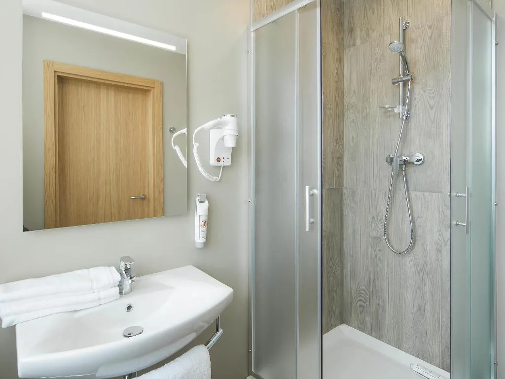 DOUBLE WITH DOUBLE BED Room, Ibis Riga Centre, Riga